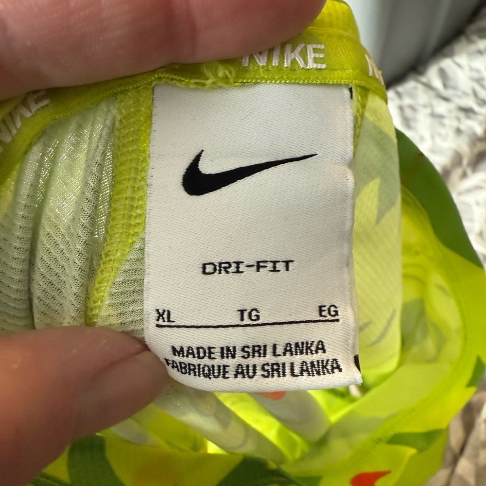 Nike Lime and Olive Graphic Tee - Picture 3 of 6